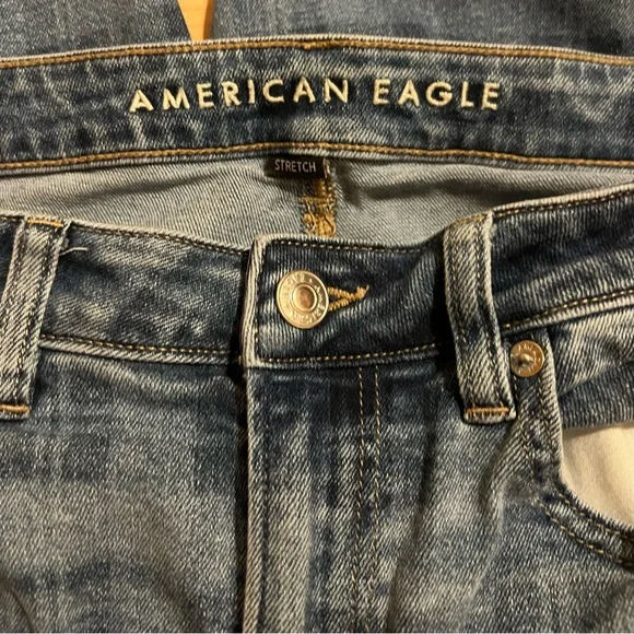 American Eagle Mom Straight Jean - Picture 4 of 6